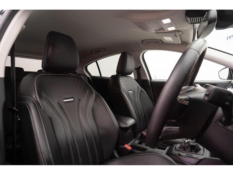 Ford Focus Focus Vignale Hatchback 1 Manual Petrol - U855