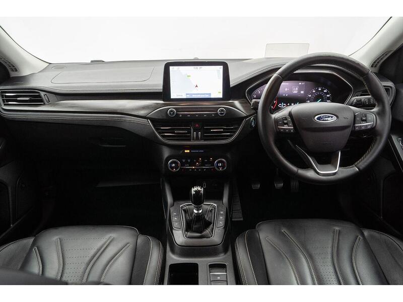 Ford Focus Focus Vignale Hatchback 1 Manual Petrol - U855