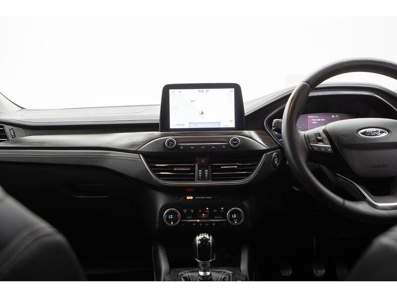 Ford Focus Focus Vignale Hatchback 1 Manual Petrol - U855