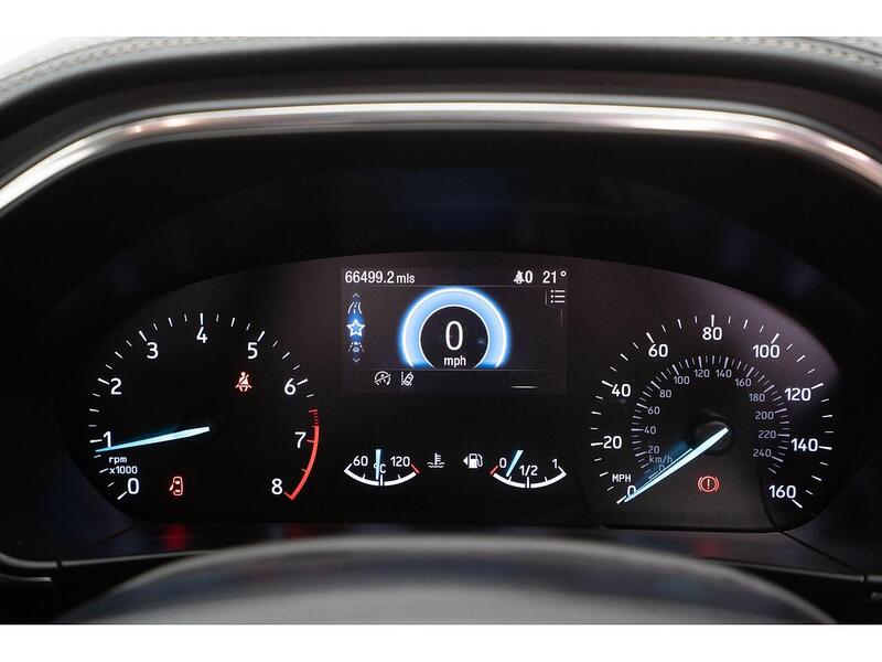 Ford Focus Focus Vignale Hatchback 1 Manual Petrol - U855