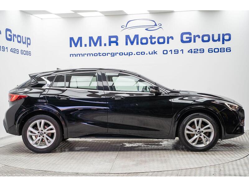 Infiniti Q30 Q30 Business Executive Hatchback 1 Manual Diesel - U864