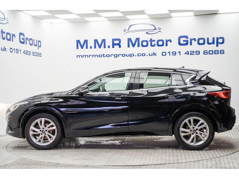 Infiniti Q30 Q30 Business Executive Hatchback 1 Manual Diesel - U864