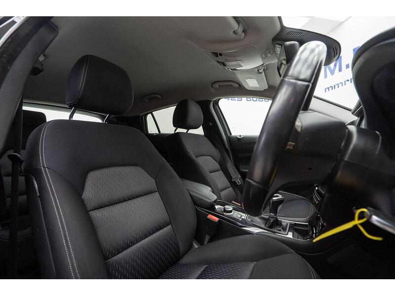 Infiniti Q30 Q30 Business Executive Hatchback 1 Manual Diesel - U864