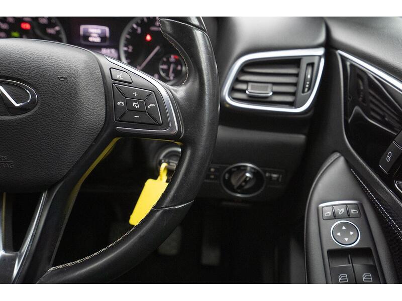 Infiniti Q30 Q30 Business Executive Hatchback 1 Manual Diesel - U864