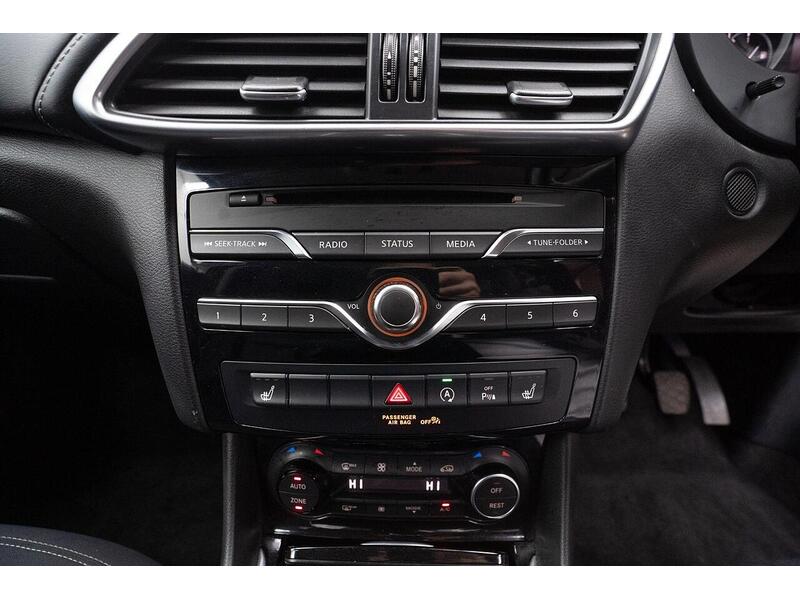 Infiniti Q30 Q30 Business Executive Hatchback 1 Manual Diesel - U864