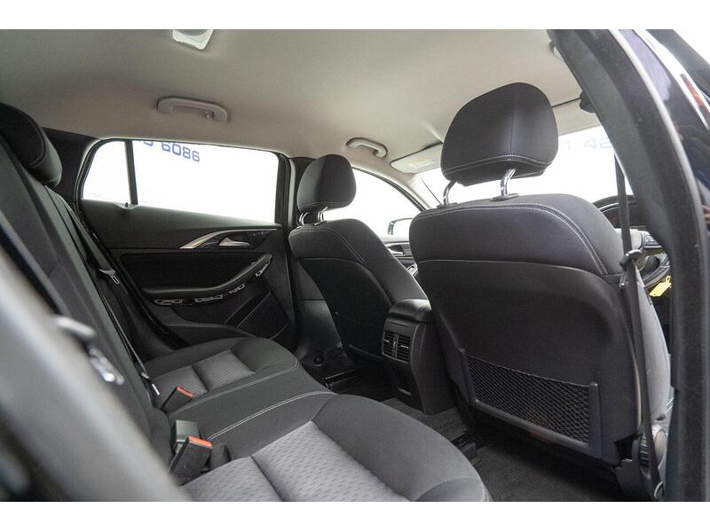 Infiniti Q30 Q30 Business Executive Hatchback 1 Manual Diesel - U864