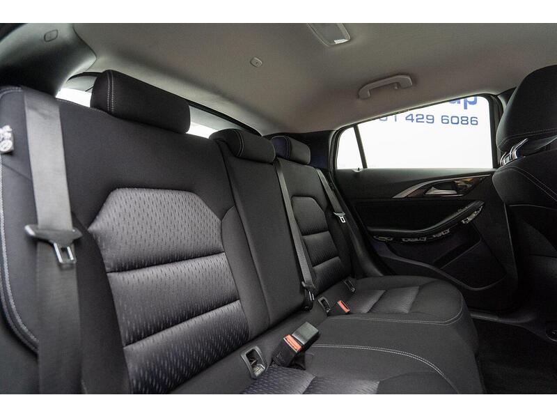 Infiniti Q30 Q30 Business Executive Hatchback 1 Manual Diesel - U864