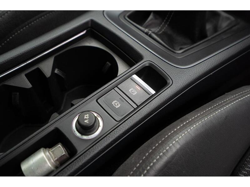 Audi Q3 Q3 S line SUV 1 Manual Petrol - U876