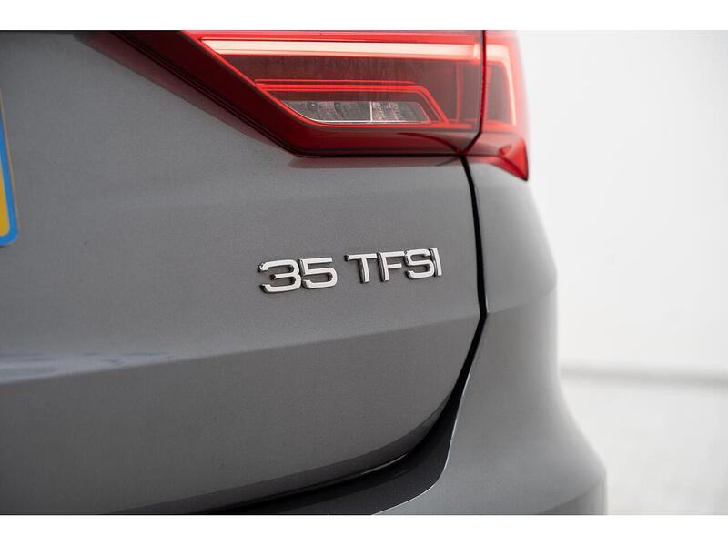 Audi Q3 Q3 S line SUV 1 Manual Petrol - U876