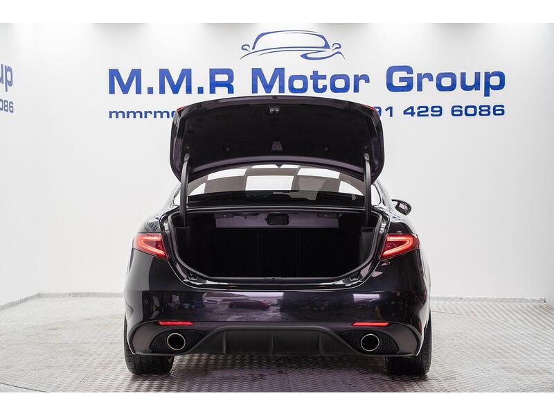 Alfa Romeo Giulia 2.2 TD Speciale Auto Euro 6 (s/s) 4dr - U970