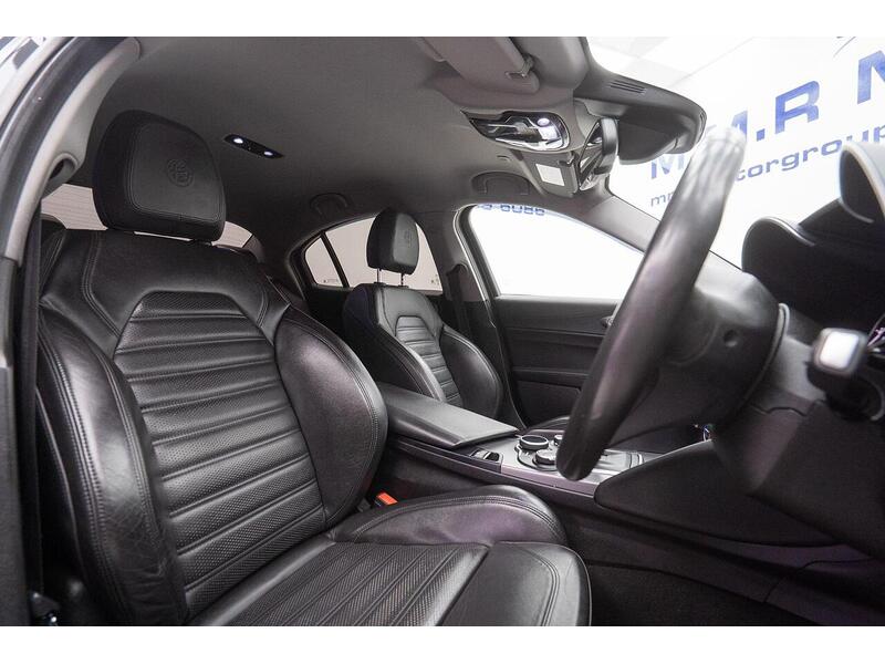 Alfa Romeo Giulia 2.2 TD Speciale Auto Euro 6 (s/s) 4dr - U970