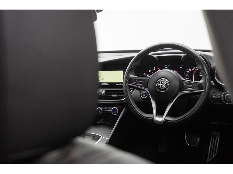 Alfa Romeo Giulia 2.2 TD Speciale Auto Euro 6 (s/s) 4dr - U970