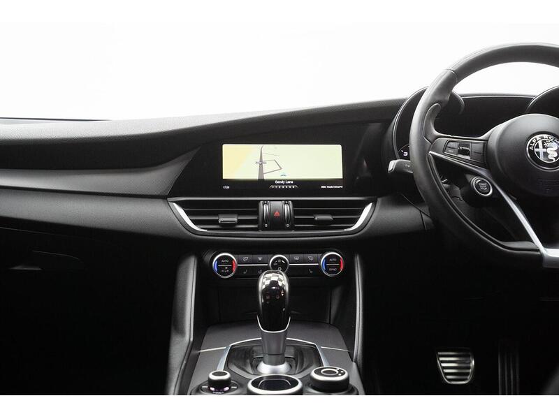 Alfa Romeo Giulia 2.2 TD Speciale Auto Euro 6 (s/s) 4dr - U970