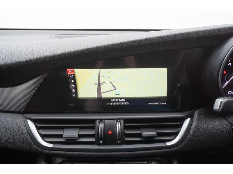 Alfa Romeo Giulia 2.2 TD Speciale Auto Euro 6 (s/s) 4dr - U970