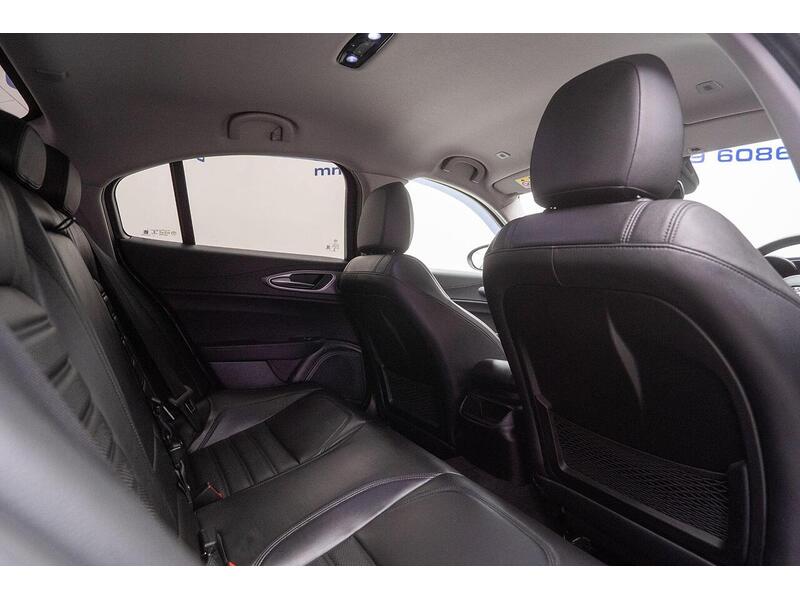 Alfa Romeo Giulia 2.2 TD Speciale Auto Euro 6 (s/s) 4dr - U970