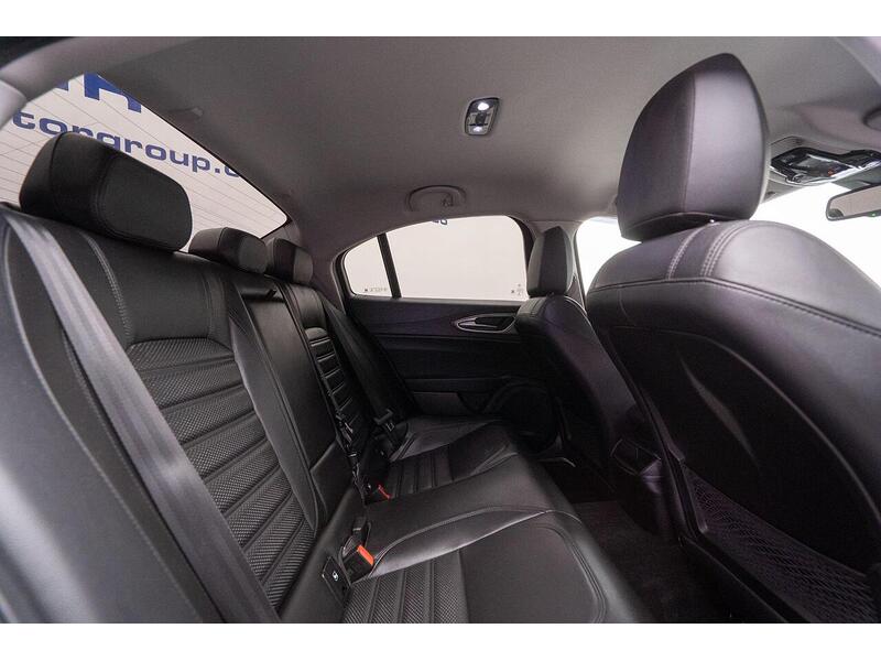 Alfa Romeo Giulia 2.2 TD Speciale Auto Euro 6 (s/s) 4dr - U970