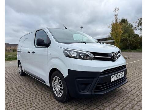1.5D Icon Medium Panel Van 6dr Diesel Manual MWB Euro 6 (s/s) (120 bhp) 1.5 6dr Panel Van Manual Diesel