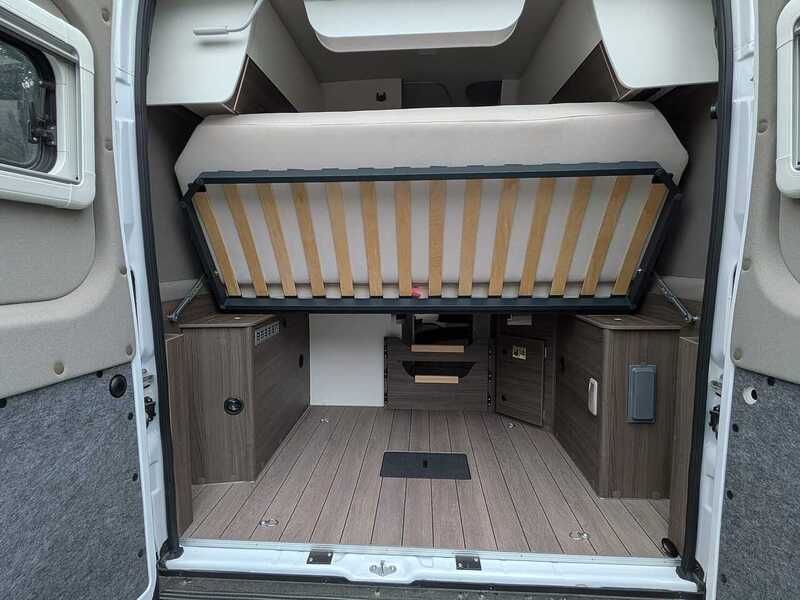 VanTourer 600D VT 600D- Automatic with Pop-top! - N35