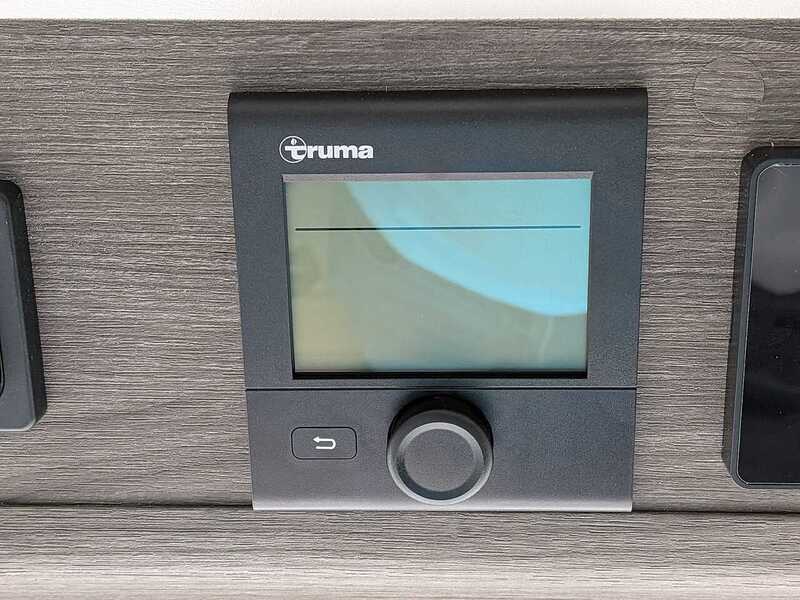 VanTourer 600D VT 600D- Automatic with Pop-top! - N35