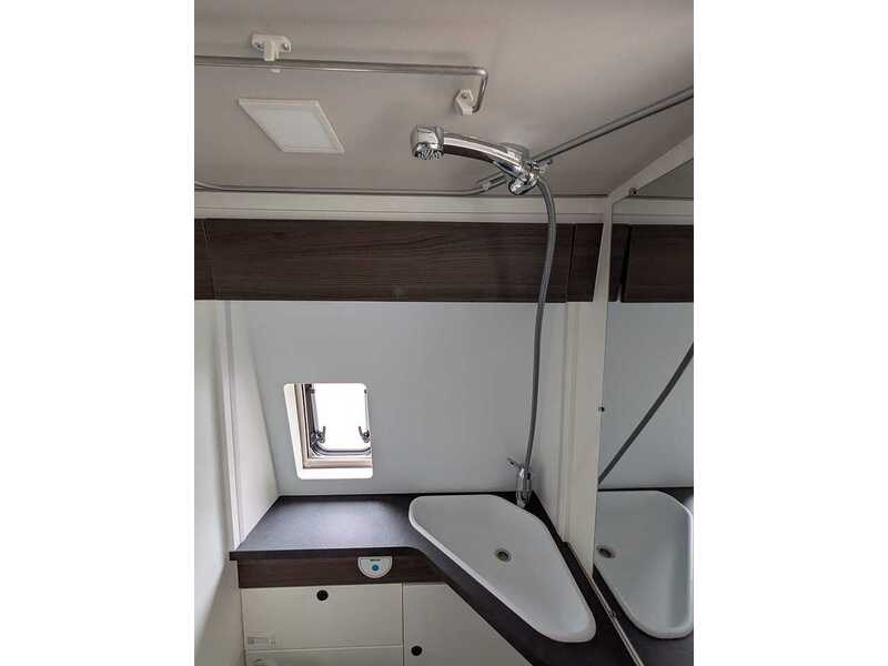 VanTourer 600D VT 600D- Automatic with Pop-top! - N35
