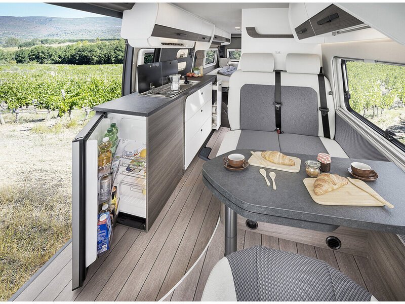VanTourer 630L VT 630L GO! Auto with Infotainment Package - N44