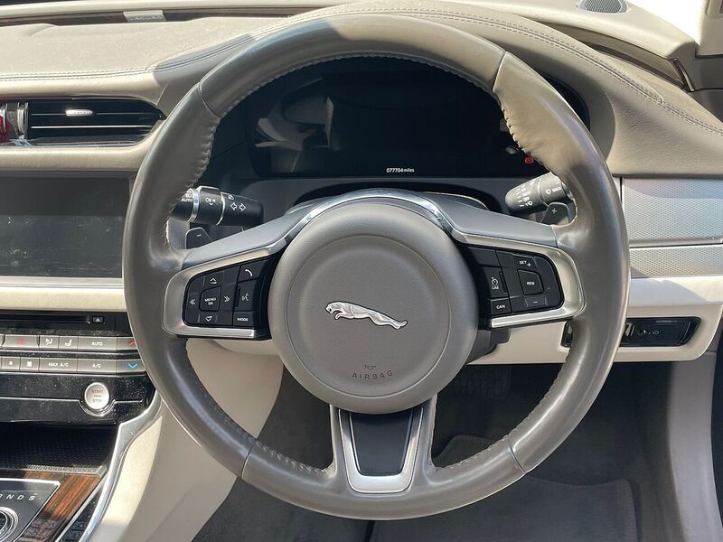 Jaguar XF 2.0d Portfolio Sportbrake 5dr Diesel Auto AWD Euro 6 (s/s) (240 ps) - U10563