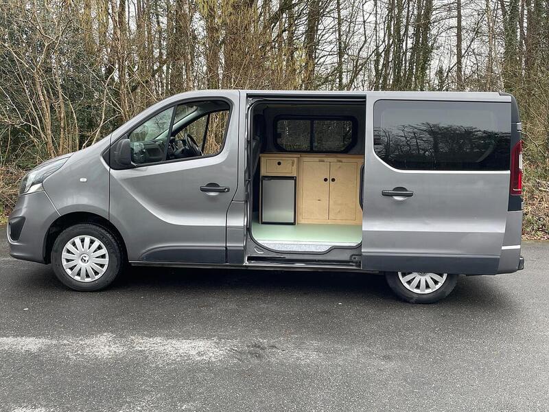 Vauxhall Vivaro Vivaro 1.6 CDTi 2700 Sportive - Crafty Otter Campers Conversion - U10584