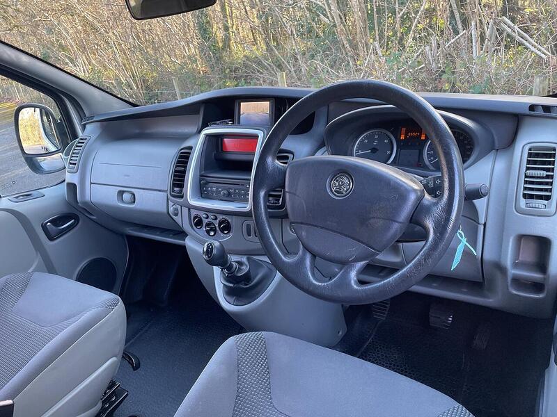 Vauxhall Vivaro Vivaro 2.0 2900 CDTi Sportive Crew Van 5dr Diesel Manual FWD L1 (195 g/km, 113 bhp) - U10587