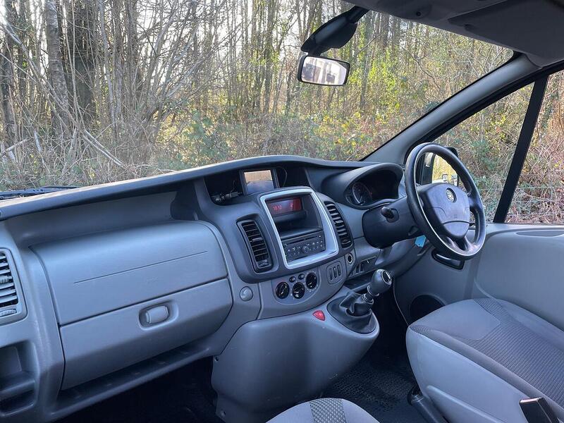 Vauxhall Vivaro Vivaro 2.0 2900 CDTi Sportive Crew Van 5dr Diesel Manual FWD L1 (195 g/km, 113 bhp) - U10587