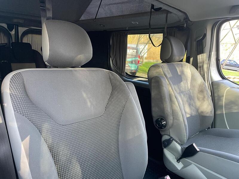 Vauxhall Vivaro Vivaro 2.0 2900 CDTi Sportive Crew Van 5dr Diesel Manual FWD L1 (195 g/km, 113 bhp) - U10587