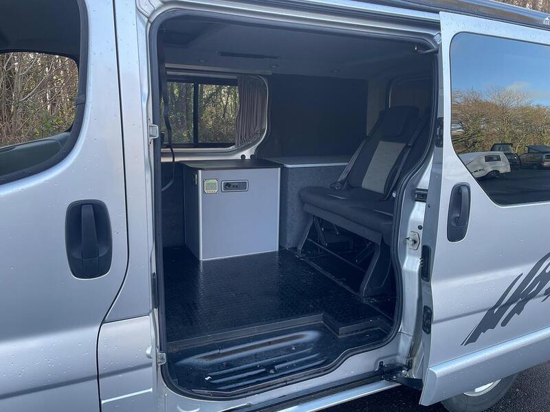 Vauxhall Vivaro Vivaro 2.0 2900 CDTi Sportive Crew Van 5dr Diesel Manual FWD L1 (195 g/km, 113 bhp) - U10587