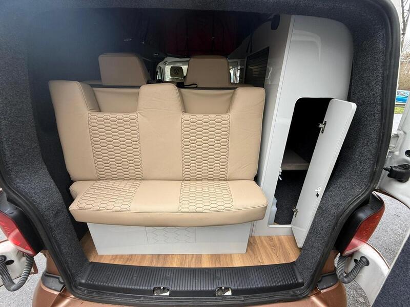 Volkswagen Transporter Transporter T30 Highline SWB Euro 6 (s/s) (150 ps) - U10590