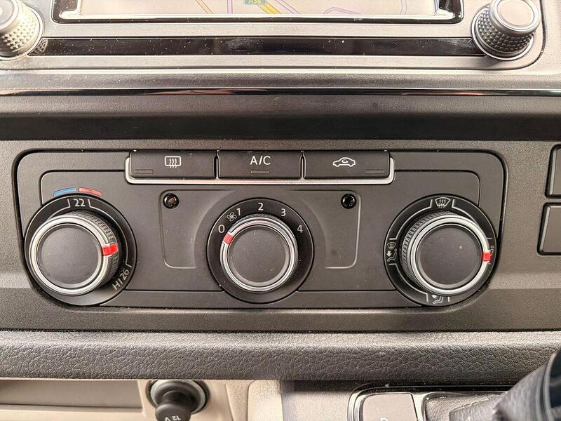 Volkswagen Transporter Transporter T6, T30 - LWB - MAL Conversions - U10591