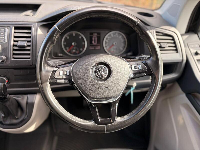 Volkswagen Transporter Transporter T6, T30 - LWB - MAL Conversions - U10591