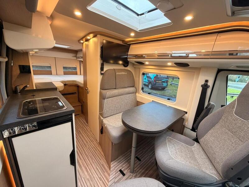 Malibu First Class First Class 640 LE RB Two Rooms - U10592