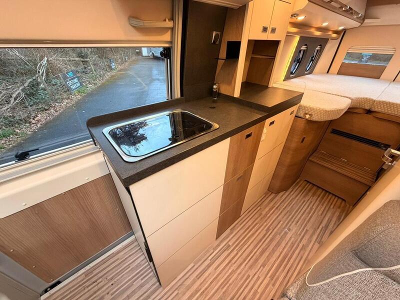 Malibu First Class First Class 640 LE RB Two Rooms - U10592