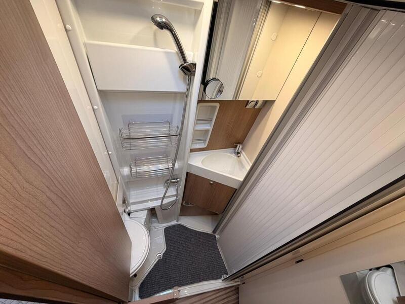 Malibu First Class First Class 640 LE RB Two Rooms - U10592