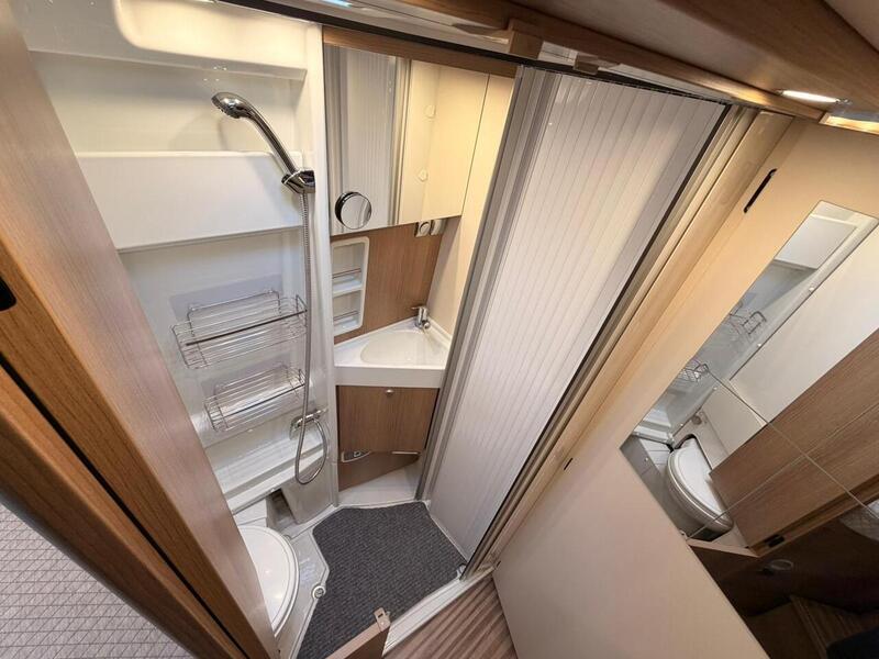 Malibu First Class First Class 640 LE RB Two Rooms - U10592