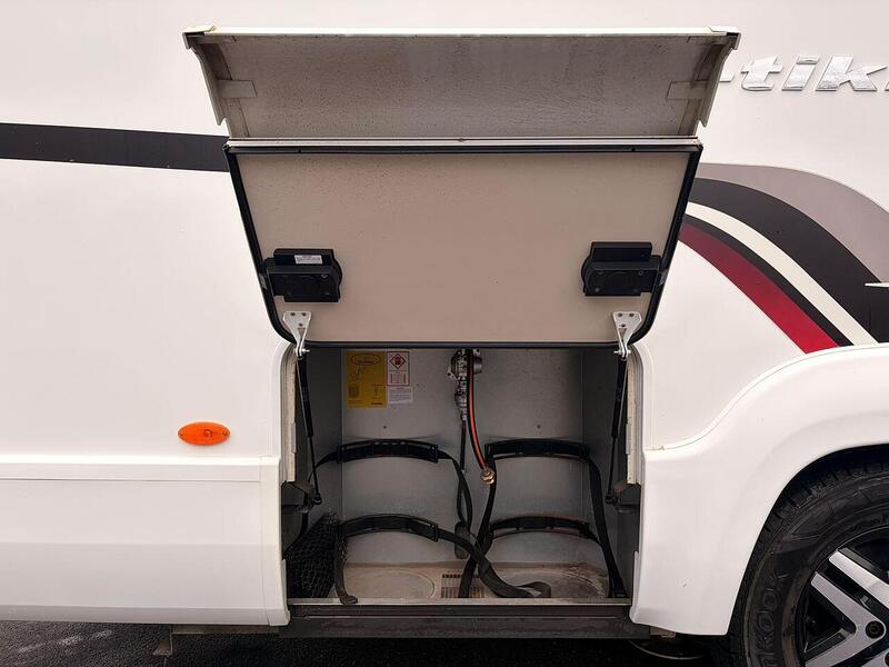 Swift Kon-Tiki 635 Black Edition - U10594