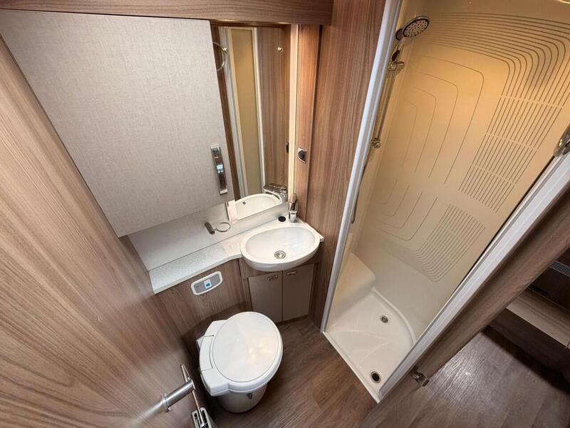 Swift Kon-Tiki 635 Black Edition - U10594