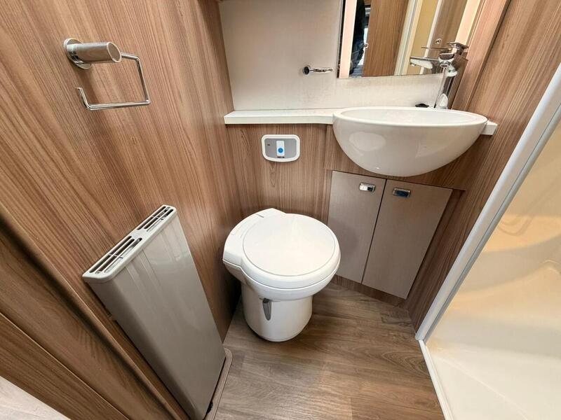 Swift Kon-Tiki 635 Black Edition - U10594