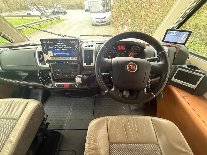Carthago Chic C-Line XL 5.5 LE - U10595