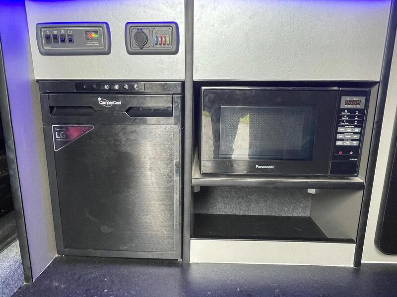 Ford Transit Custom Transit Custom 2.0 TDCi 290 Limited - U10596