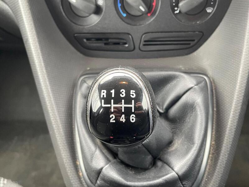Ford Transit Connect Transit Connect - U10601