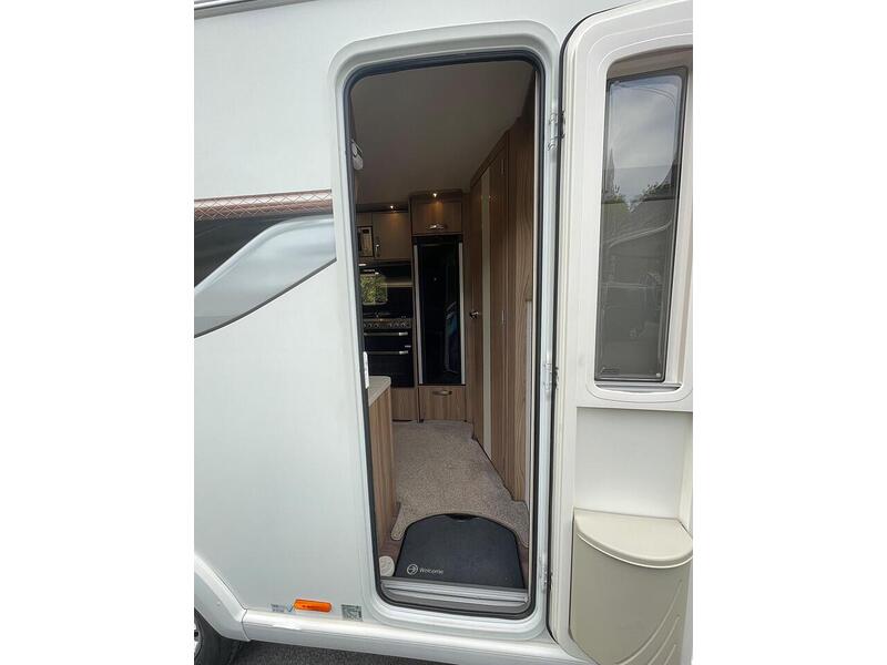 Swift Elegance 480  - U10620