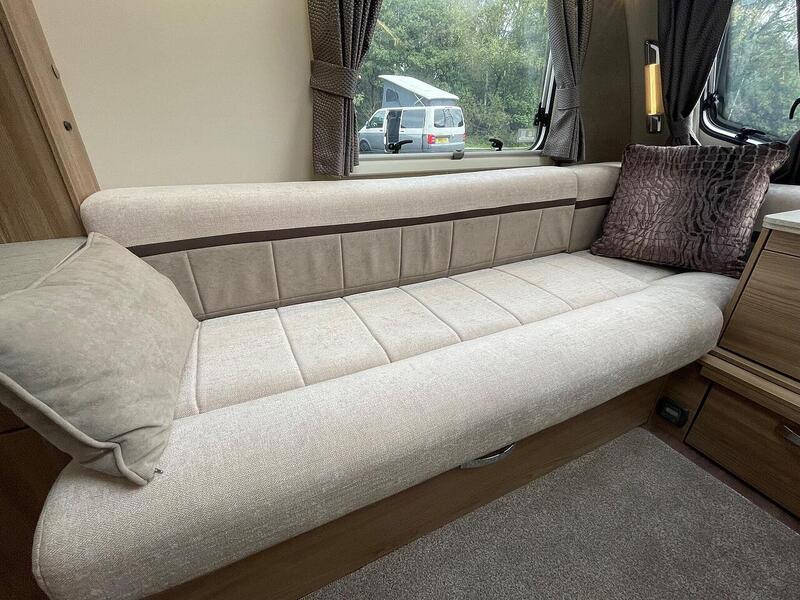 Swift Elegance 480  - U10620