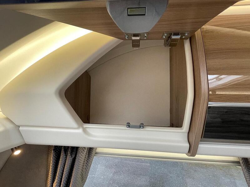 Swift Elegance 480  - U10620