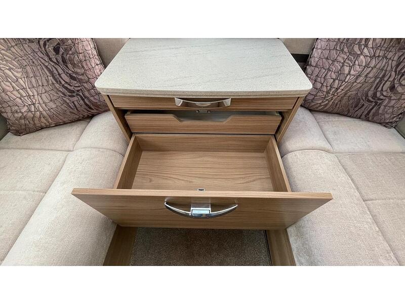 Swift Elegance 480  - U10620