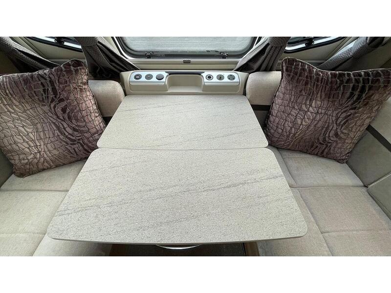 Swift Elegance 480  - U10620