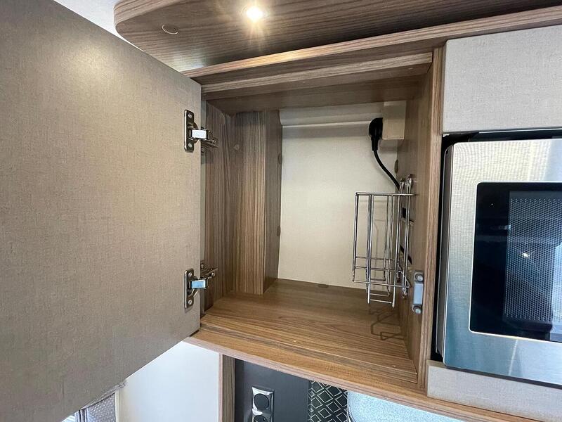 Swift Elegance 480  - U10620